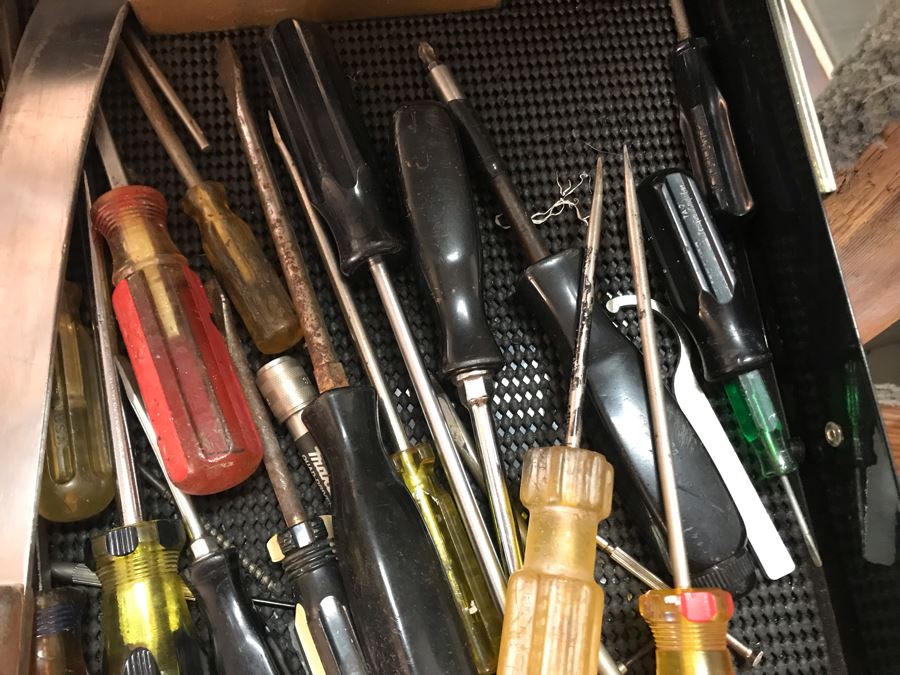 Hammerhead Stainless Steel Rolling Tool Chest With Ball Bearing Slides And Tools Including Power Tools - Tool Chest Retailed For $3,500 - See Photos For Tools [Photo 52]