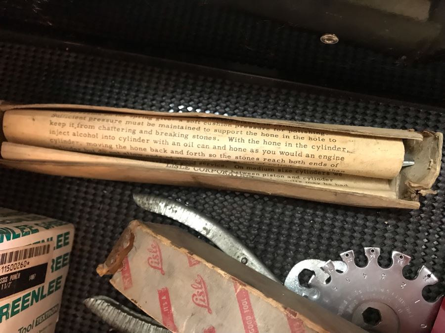 Hammerhead Stainless Steel Rolling Tool Chest With Ball Bearing Slides And Tools Including Power Tools - Tool Chest Retailed For $3,500 - See Photos For Tools [Photo 61]