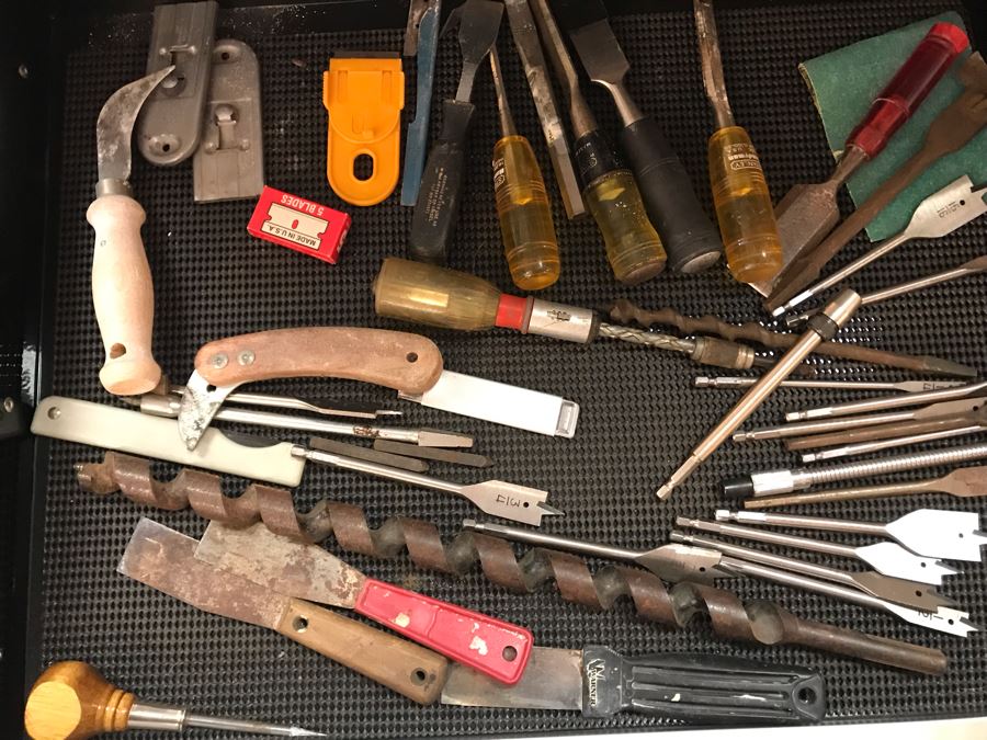 Hammerhead Stainless Steel Rolling Tool Chest With Ball Bearing Slides And Tools Including Power Tools - Tool Chest Retailed For $3,500 - See Photos For Tools [Photo 36]