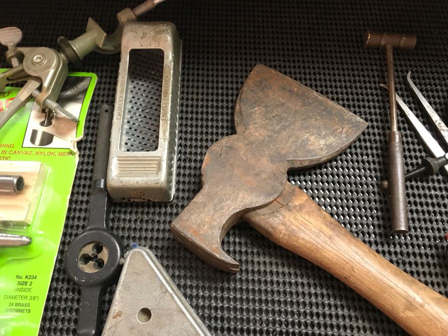 Hammerhead Stainless Steel Rolling Tool Chest With Ball Bearing Slides And Tools Including Power Tools - Tool Chest Retailed For $3,500 - See Photos For Tools [Photo 17]