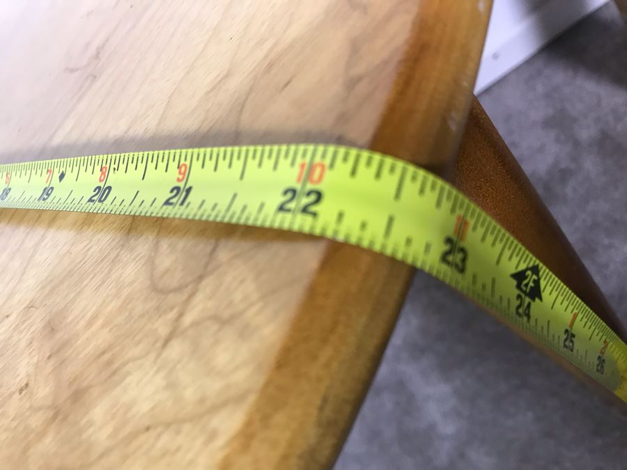 Pair Of Oregon Myrtlewood Folding Side Tables 22.5R X 20.5H [Photo 13]