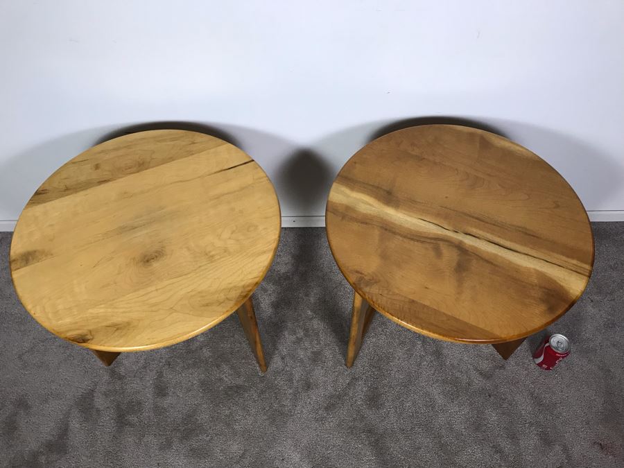 Pair Of Oregon Myrtlewood Folding Side Tables 22.5R X 20.5H [Photo 8]