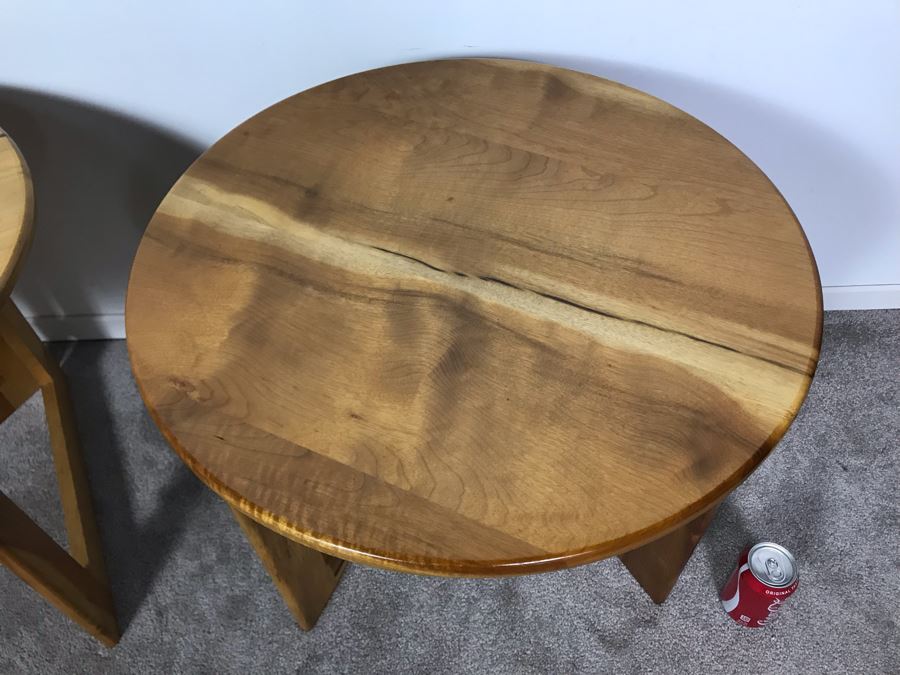 Pair Of Oregon Myrtlewood Folding Side Tables 22.5R X 20.5H [Photo 9]