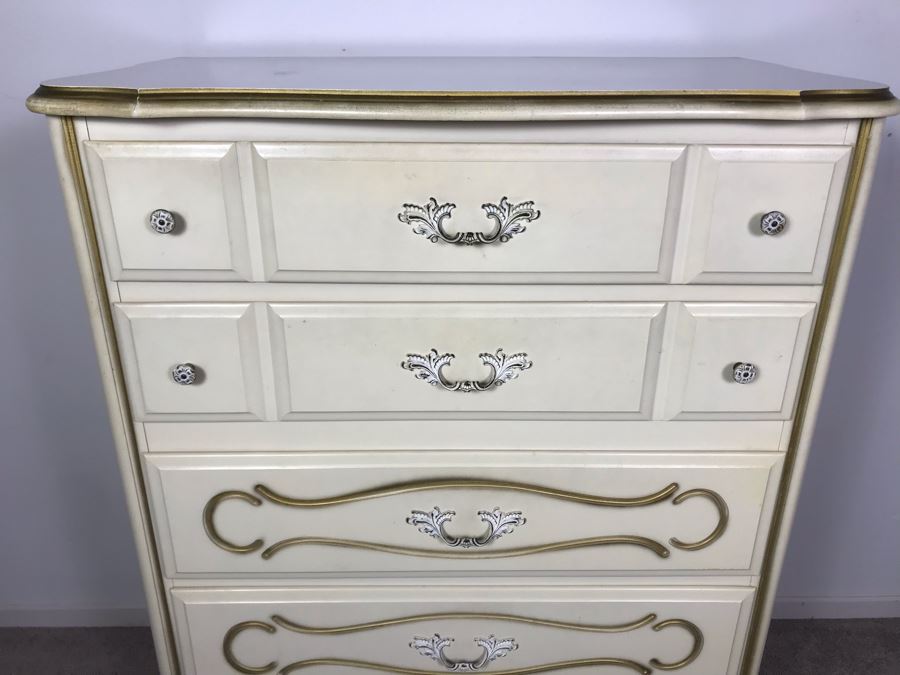 Vintage French Provincial 5-Drawer Chest Of Drawers Dresser 32W X 18D X 44H [Photo 4]