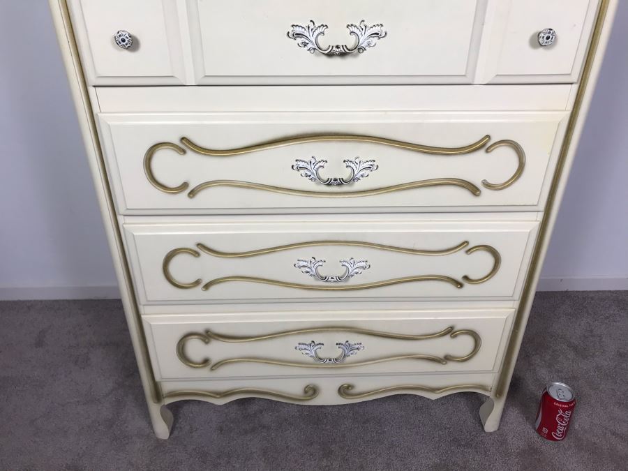 Vintage French Provincial 5-Drawer Chest Of Drawers Dresser 32W X 18D X 44H [Photo 5]