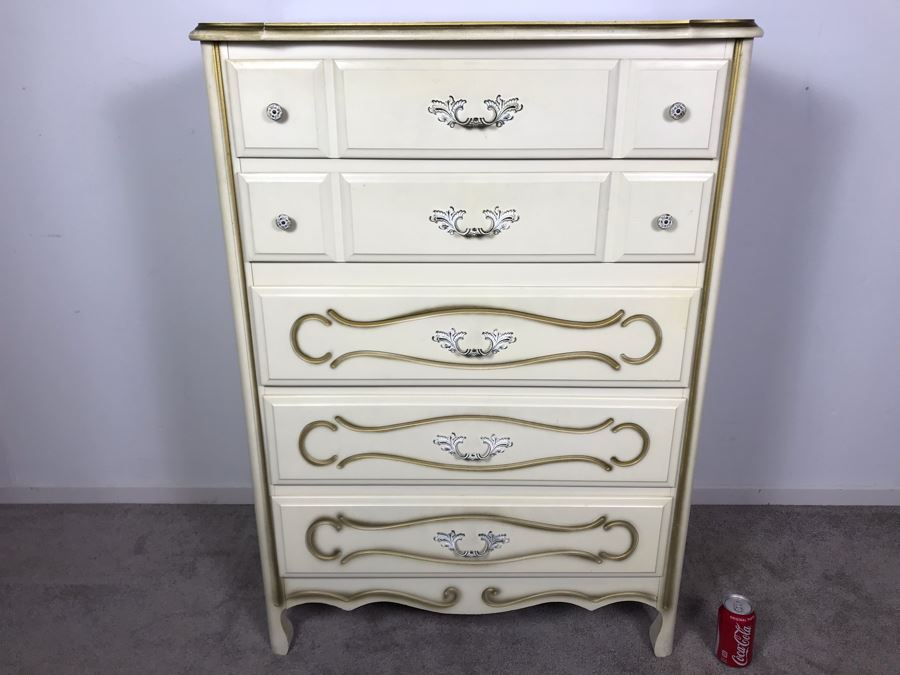 Vintage French Provincial 5-Drawer Chest Of Drawers Dresser 32W X 18D X 44H