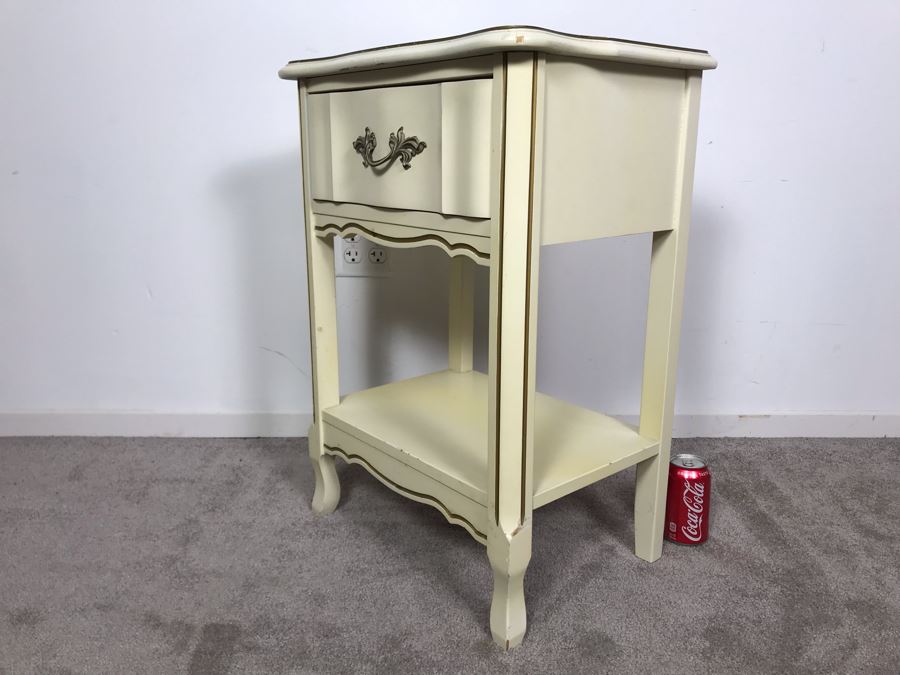 Vintage French Provincial Nightstand Side Table 19W X 14D X 27H [Photo 6]