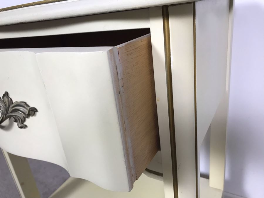 Vintage French Provincial Nightstand Side Table 19W X 14D X 27H [Photo 5]