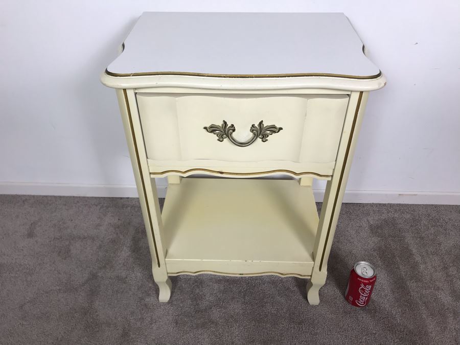 Vintage French Provincial Nightstand Side Table 19W X 14D X 27H [Photo 3]
