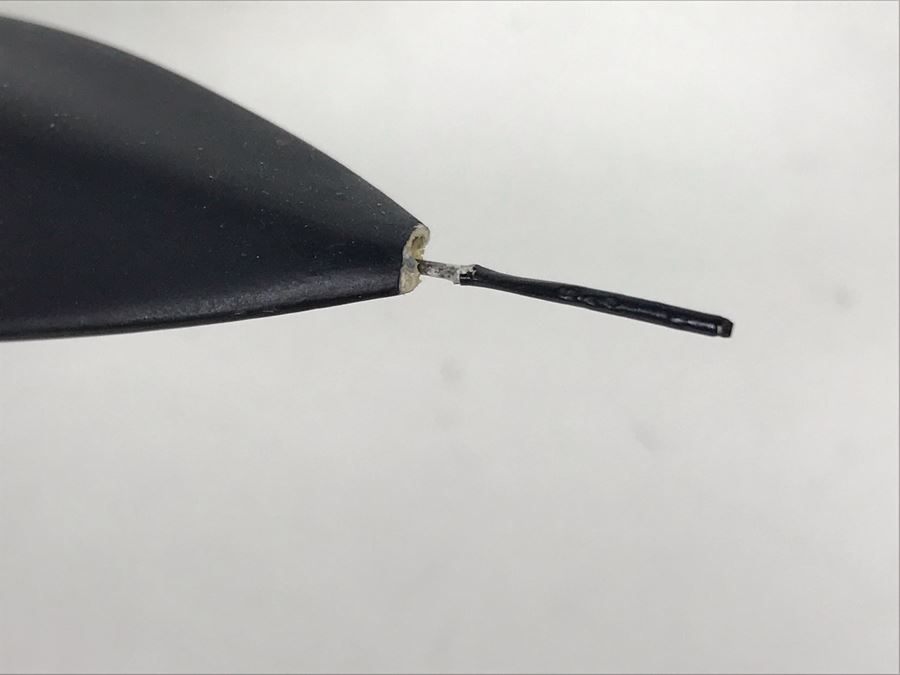 Skunk Works Lockheed SR-71 Model Airplane (Slight Damage To Nose), Skunk Works First Edition Hardcover Book By Ben R. Rich & Leo Janos, (2) Lockheed 50th Anniversay Metal Keychains 1932-1982 [Photo 8]