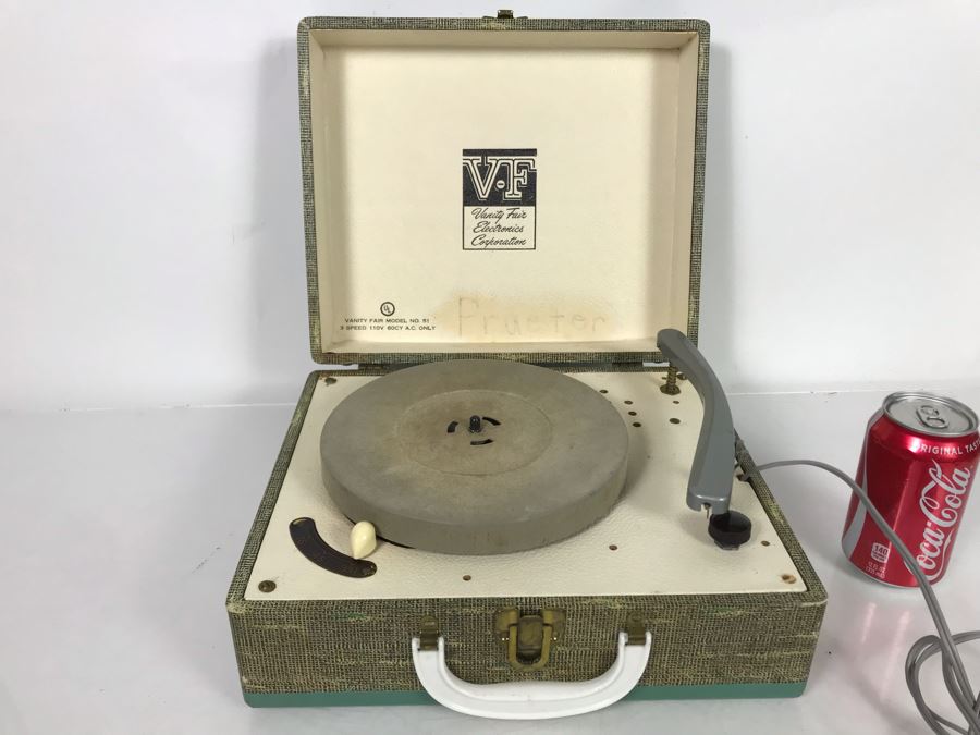 Vintage Vanity Fair Electronics Corporation Portable Record Player Working 12.5W X 11D X 5.5H