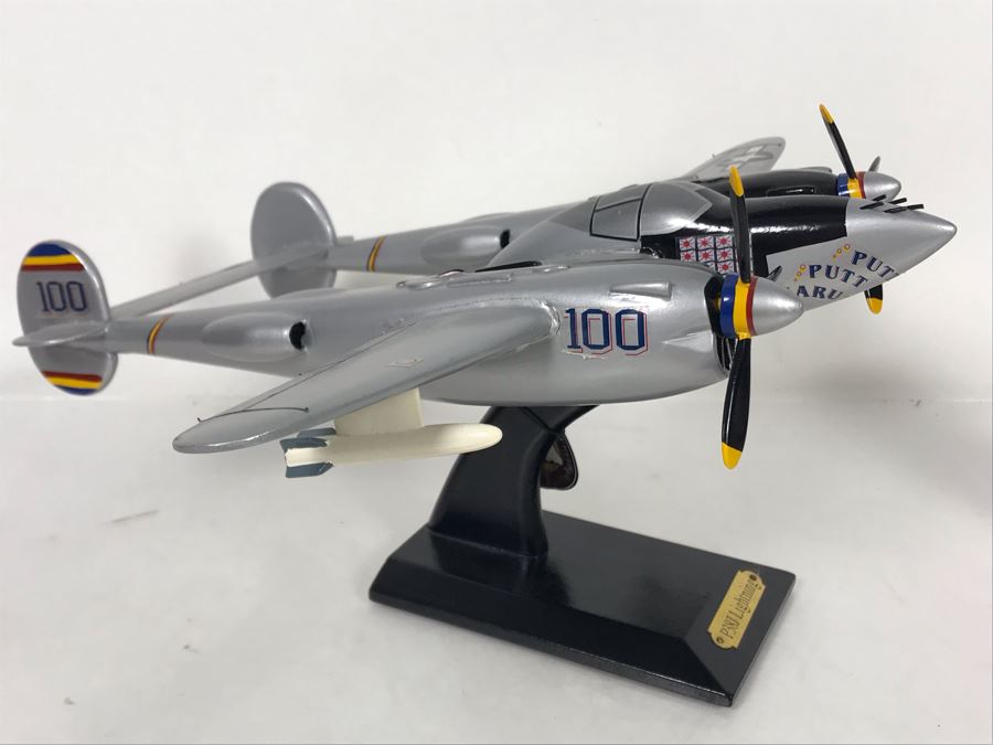 P38J Lightning Model Airplane Heritage Mint 17W X 14D X 8H [Photo 2]
