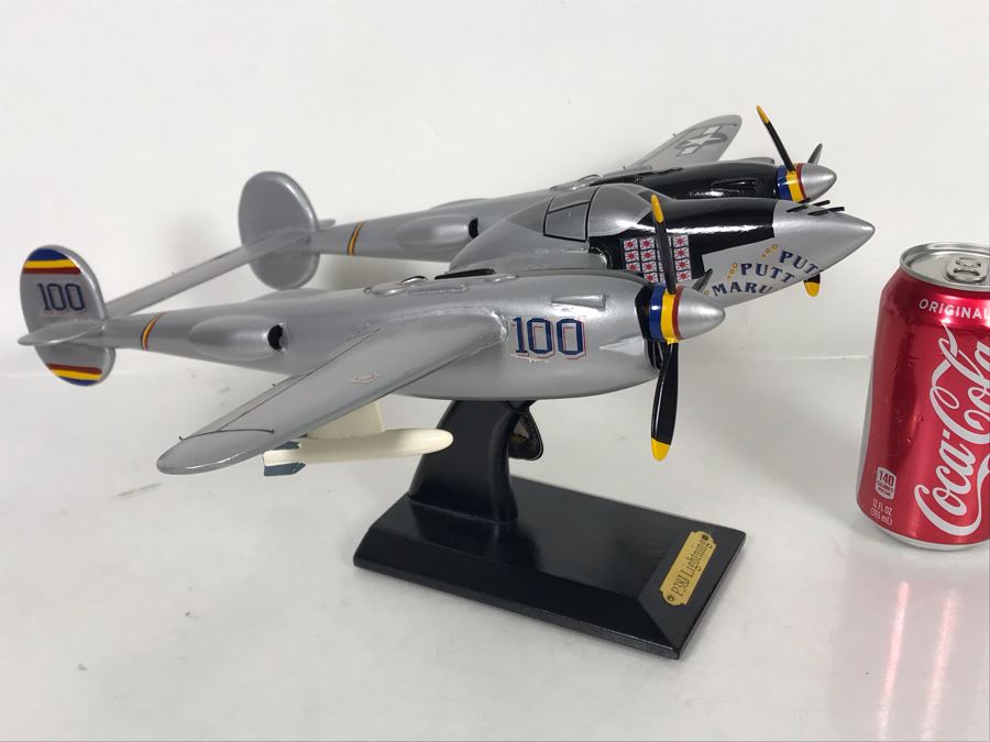 P38J Lightning Model Airplane Heritage Mint 17W X 14D X 8H [Photo 1]