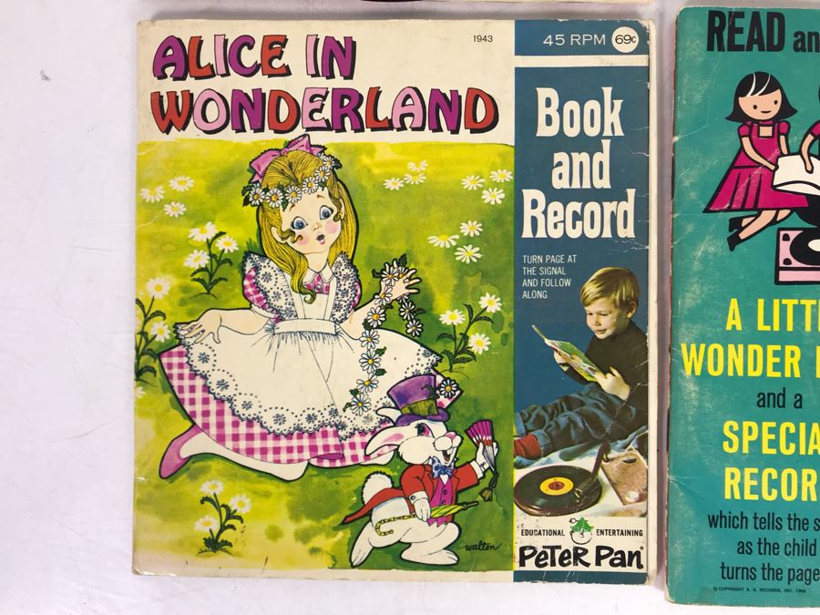 (4) 45s Children's Little Golden Book Records: Alice In Wonderland, Rumpelstiltskin, Heidi And Sleeping Beauty [Photo 2]