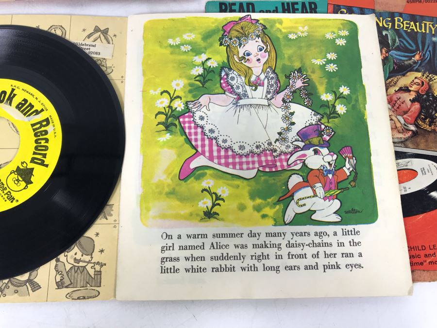 (4) 45s Children's Little Golden Book Records: Alice In Wonderland, Rumpelstiltskin, Heidi And Sleeping Beauty [Photo 8]
