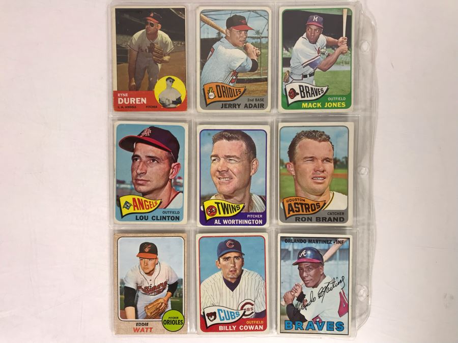 Vintage 1960s Baseball Cards - 9 Total With Plastic Card Sleeve
