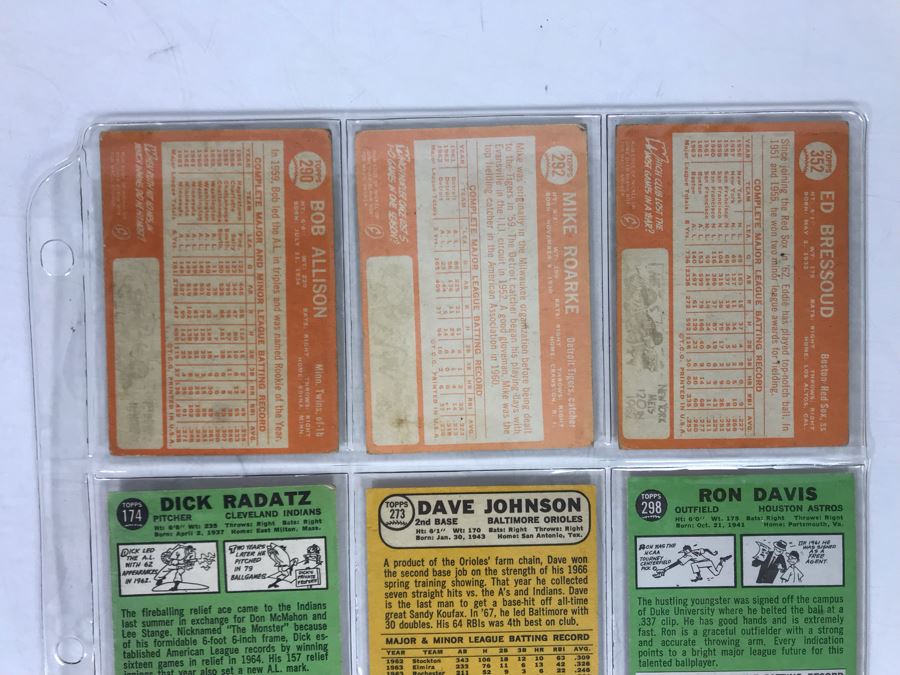 Vintage 1960s Baseball Cards - 9 Total With Plastic Card Sleeve [Photo 6]