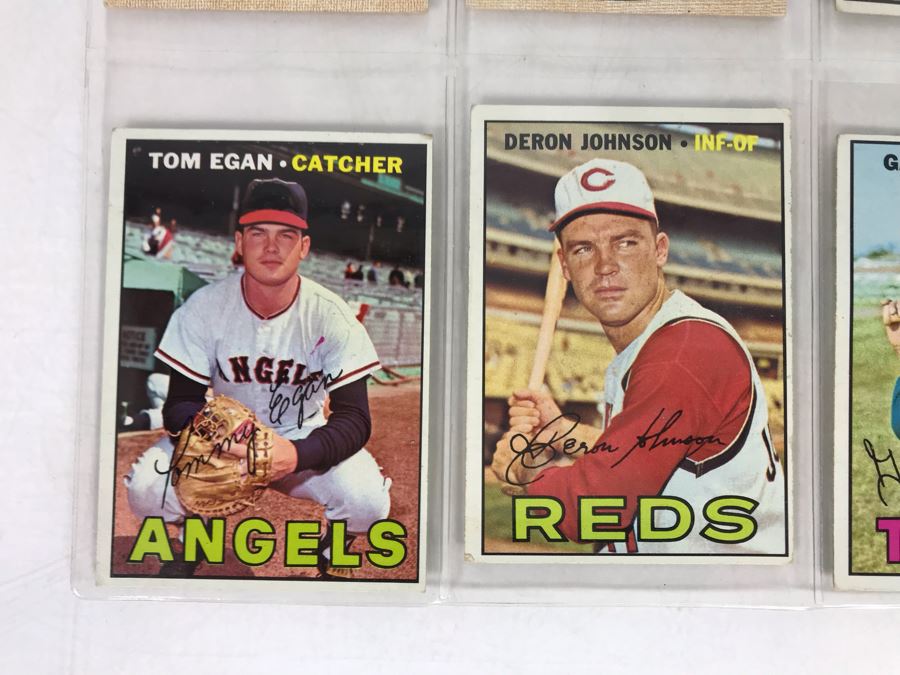 Vintage 1960s Baseball Cards - 8 Total With Plastic Card Sleeve [Photo 5]