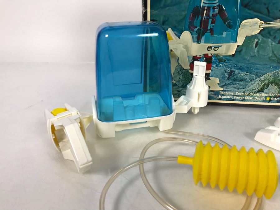 Opened Box Vintage 1969 Mattel Major Matt Mason Man In Space Power Suit [Photo 3]