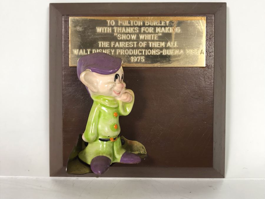 One Of A Kind Vintage 1975 Walt Disney Productions - Buena Vista Fulton Burley Relief Wall Plaque For Helping Promote The Movie 'Snow White' With Snow White Dwarf Figurine 5 X 5 [Photo 2]