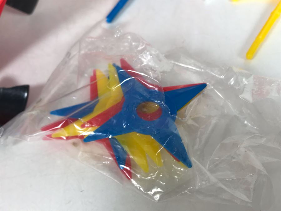 Vintage 1976 Like New With Box Mattel Shogun Warriors Dragun 23.5' Tall No. 9858 - See Photos For Damage To Wristband Of Star Shooter That Straps Onto Arm [Photo 9]