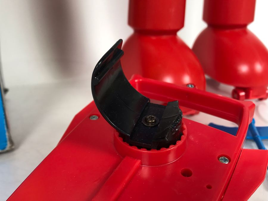 Vintage 1976 Like New With Box Mattel Shogun Warriors Dragun 23.5' Tall No. 9858 - See Photos For Damage To Wristband Of Star Shooter That Straps Onto Arm [Photo 12]