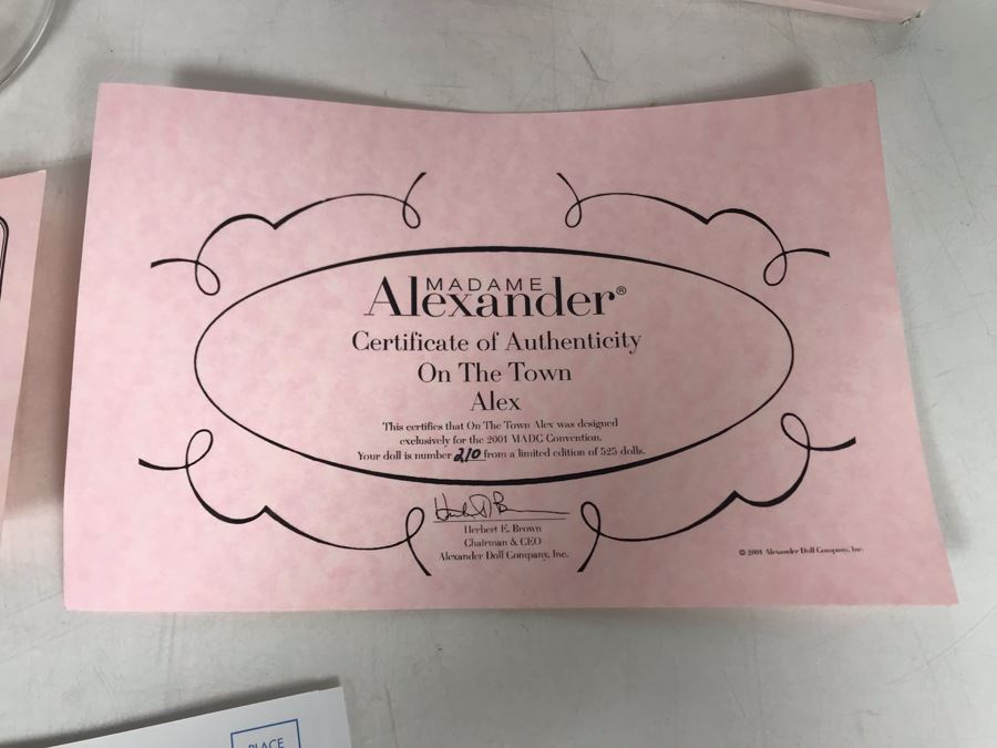 Madame Alexander Limited Edition 2001 'Alex On The Town' Doll With Box Limited To 525 16H [Photo 8]
