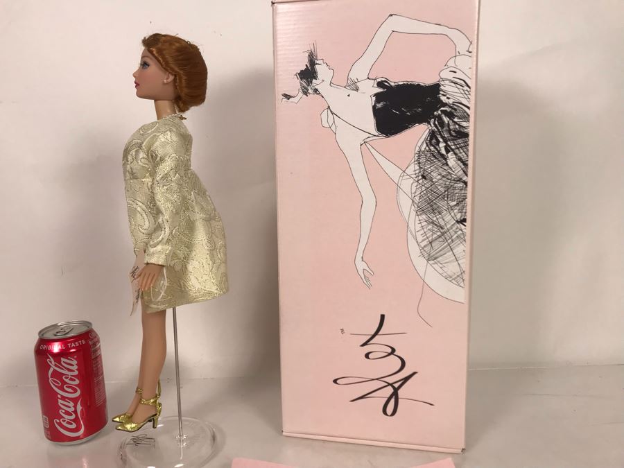 Madame Alexander Limited Edition 2001 'Alex On The Town' Doll With Box Limited To 525 16H [Photo 11]
