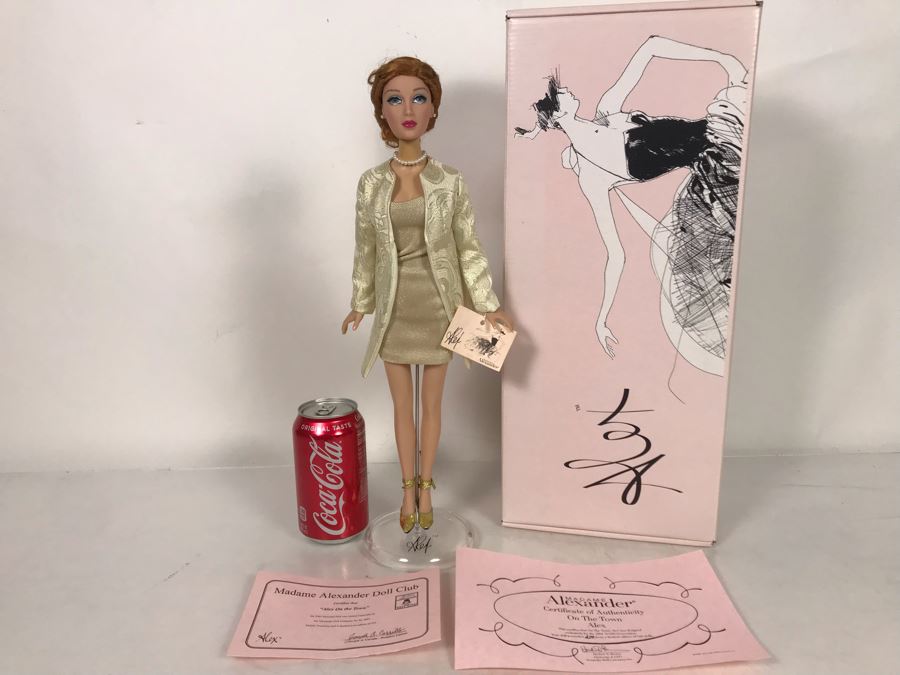 Madame Alexander Limited Edition 2001 'Alex On The Town' Doll With Box Limited To 525 16H [Photo 2]