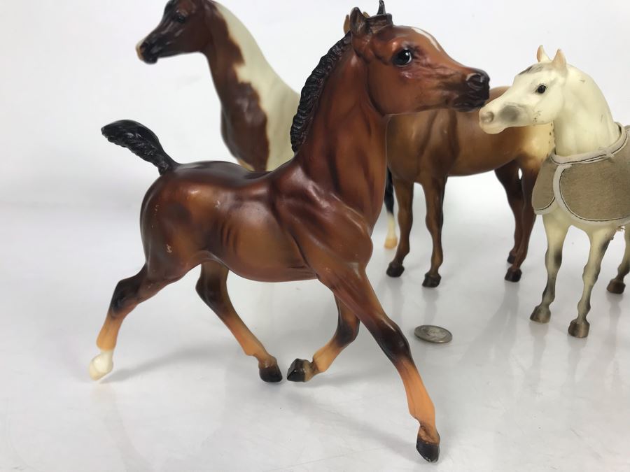(5) Breyer Molding Co. USA Collectible Horses