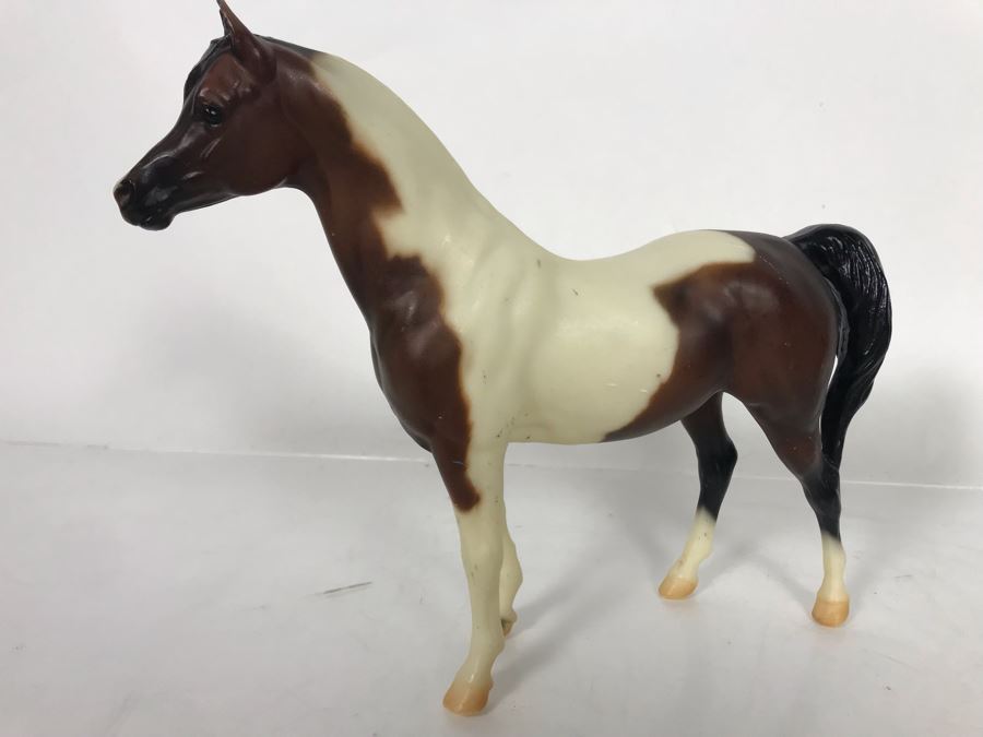 (5) Breyer Molding Co. USA Collectible Horses