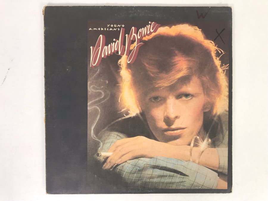 Vintage 1975 David Bowie Young Americans Vinyl Record APL1-0998