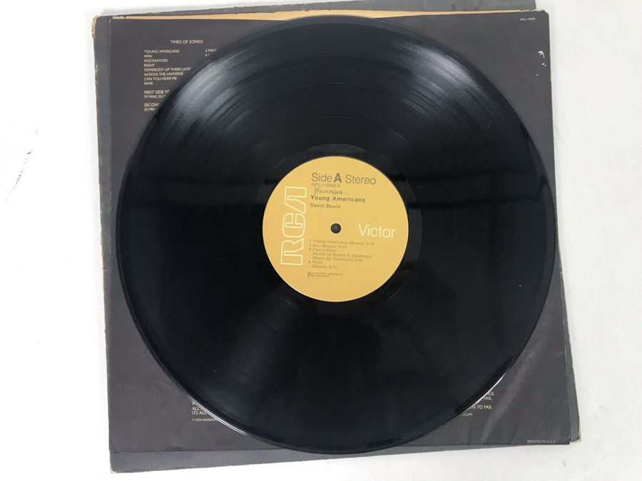 Vintage 1975 David Bowie Young Americans Vinyl Record APL1-0998 [Photo 4]