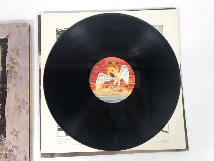Vintage 1971 Led Zeppelin Untitled SMAS-94019 And 1979 Led Zeppelin In Through The Out Door SS 16002 Vinyl Records [Photo 14]