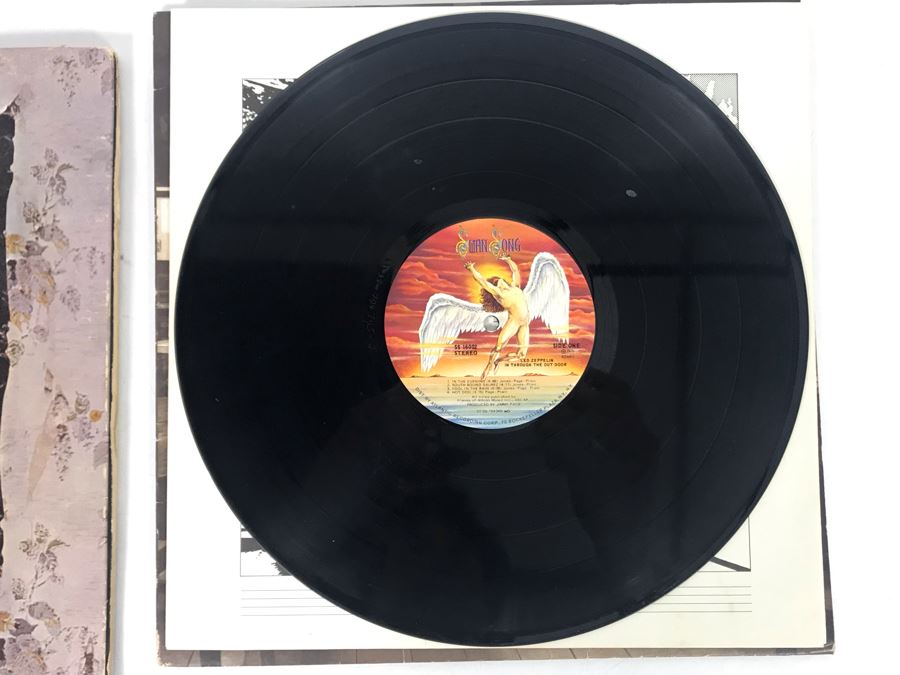 Vintage 1971 Led Zeppelin Untitled SMAS-94019 And 1979 Led Zeppelin In Through The Out Door SS 16002 Vinyl Records [Photo 12]