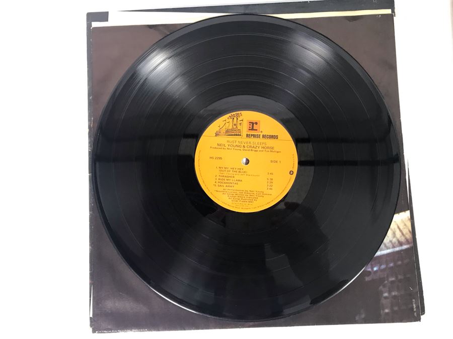 Vinyl Records: Molly Hatchet Firtin With Disaster, Neil Young & Crazy Horse Rust Never Sleeps And Live Rust, It's A Beautiful Day Limited Edition Record [Photo 14]
