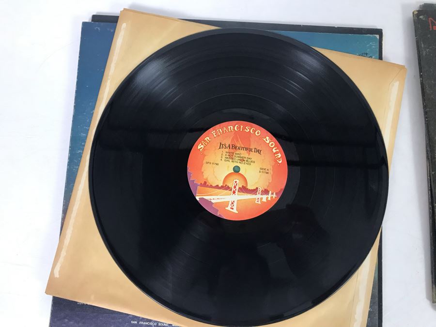 Vinyl Records: Molly Hatchet Firtin With Disaster, Neil Young & Crazy Horse Rust Never Sleeps And Live Rust, It's A Beautiful Day Limited Edition Record [Photo 28]