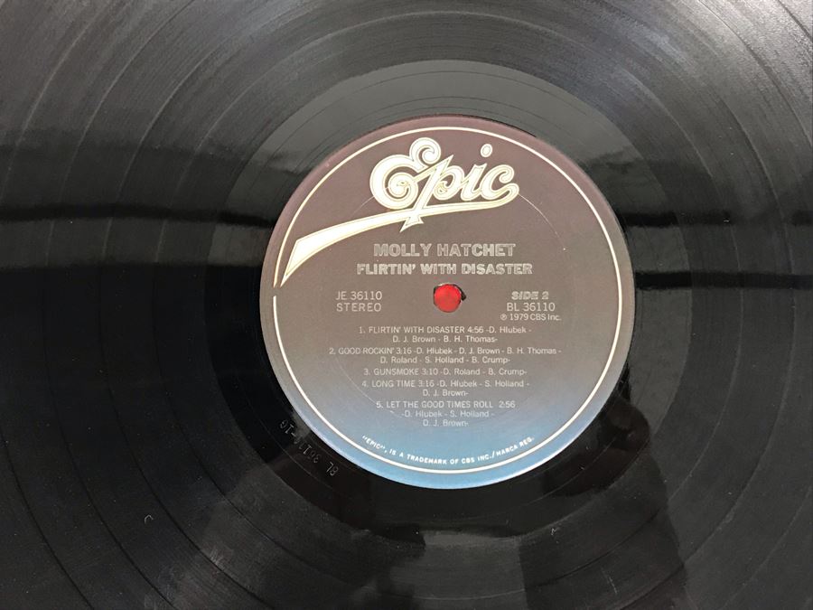 Vinyl Records: Molly Hatchet Firtin With Disaster, Neil Young & Crazy Horse Rust Never Sleeps And Live Rust, It's A Beautiful Day Limited Edition Record [Photo 8]