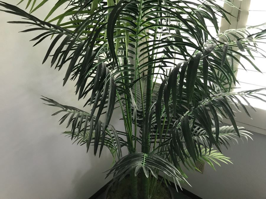 Large Faux Indoor Palm Tree With Light 84H