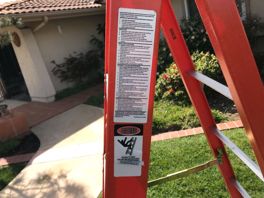 Werner Fiberglass 6' Ladder [Photo 6]