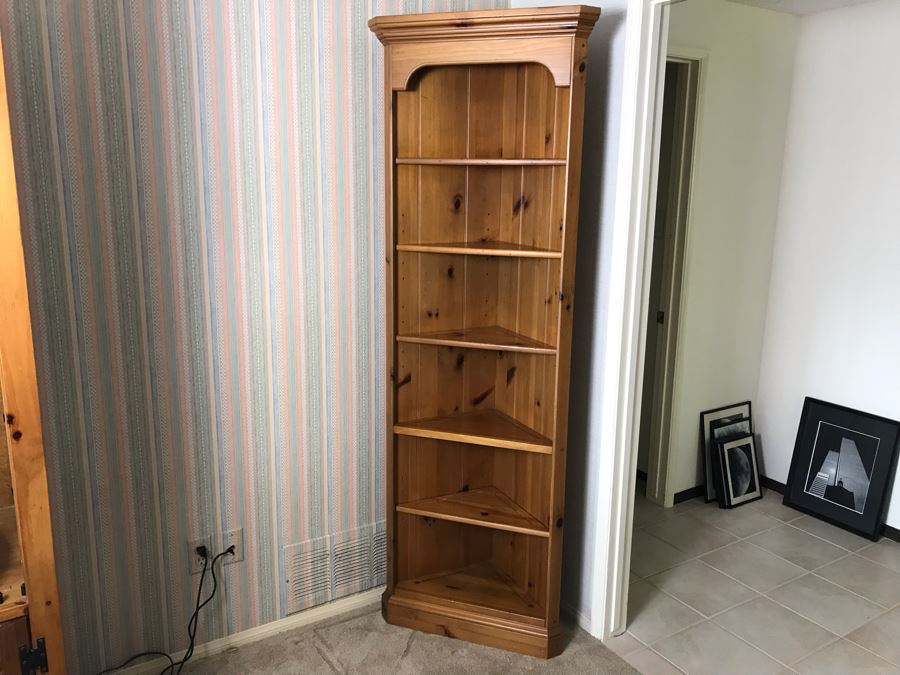 JUST ADDED - Ethan Allen Corner Bookshelf Display Cabinet 27W X 16D X 78H [Photo 3]