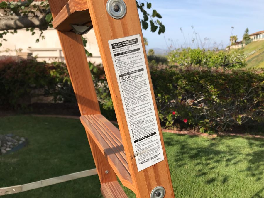 Werner Wooden 8ft Ladder [Photo 5]