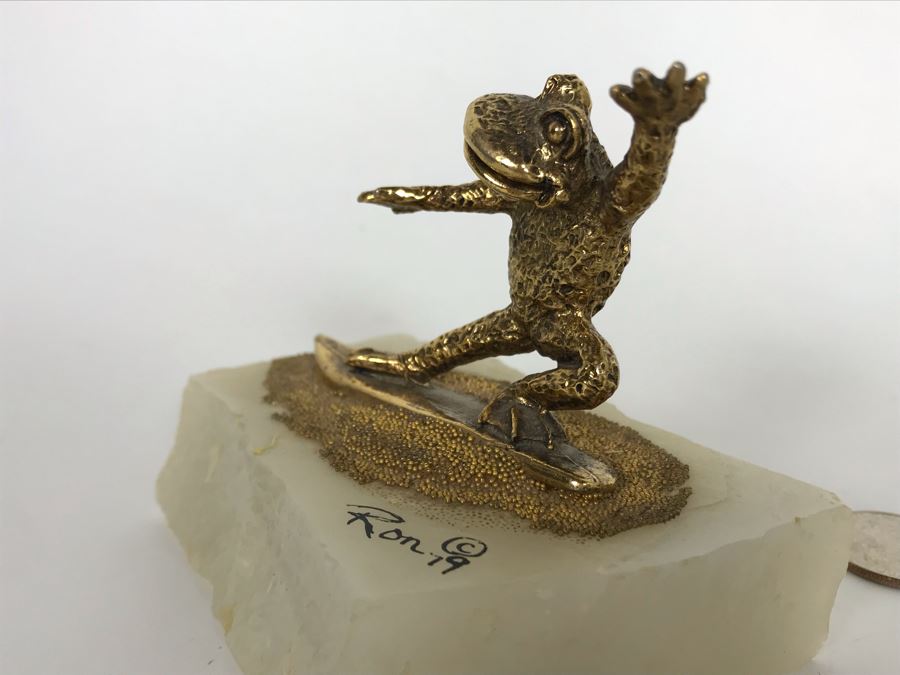 Vintage 1979 Gold Tone Surfing Frog Sculpture Signed Ron 4W X 3D X 3H [Photo 8]