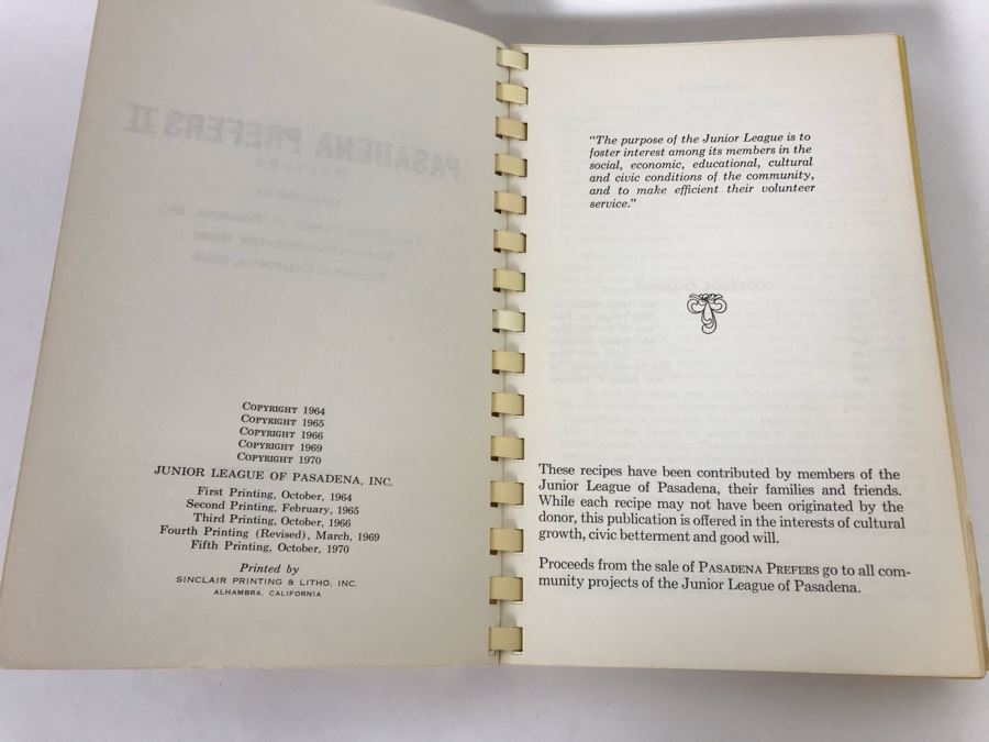 1970 Junior League Of Pasadena - Pasadena Prefers II Cookbook [Photo 2]