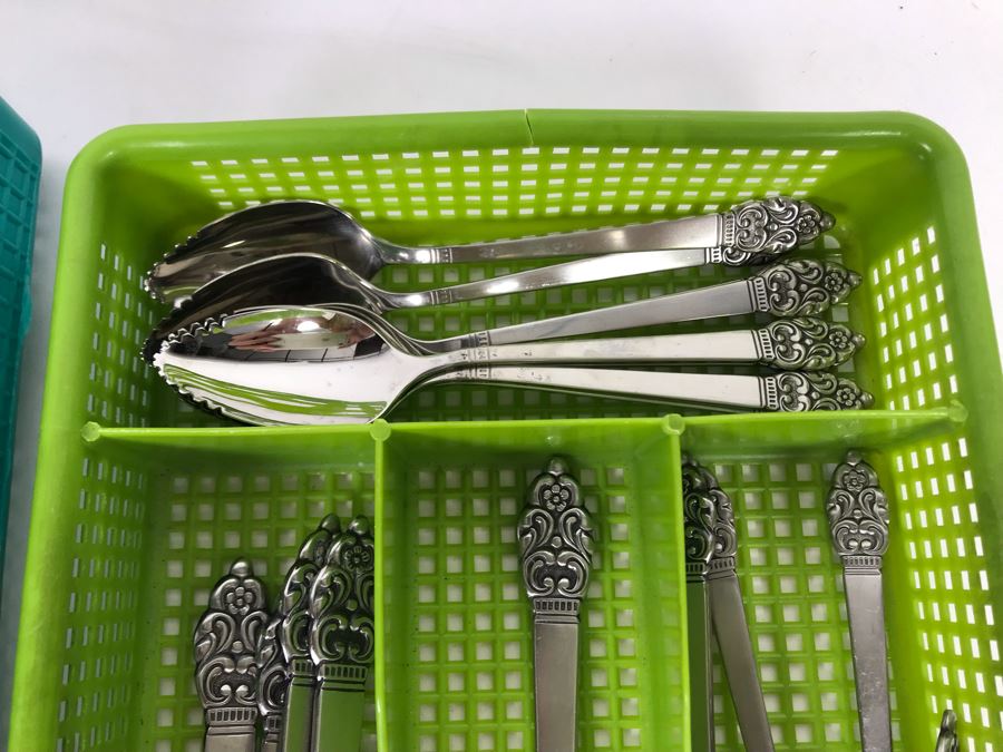 Apx Service For 8 Oneida Community Stainless Steel Flatware Set Including Serving Pieces [Photo 6]