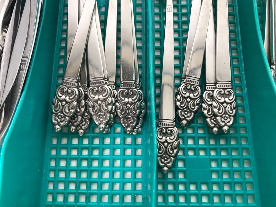 Apx Service For 8 Oneida Community Stainless Steel Flatware Set Including Serving Pieces [Photo 3]