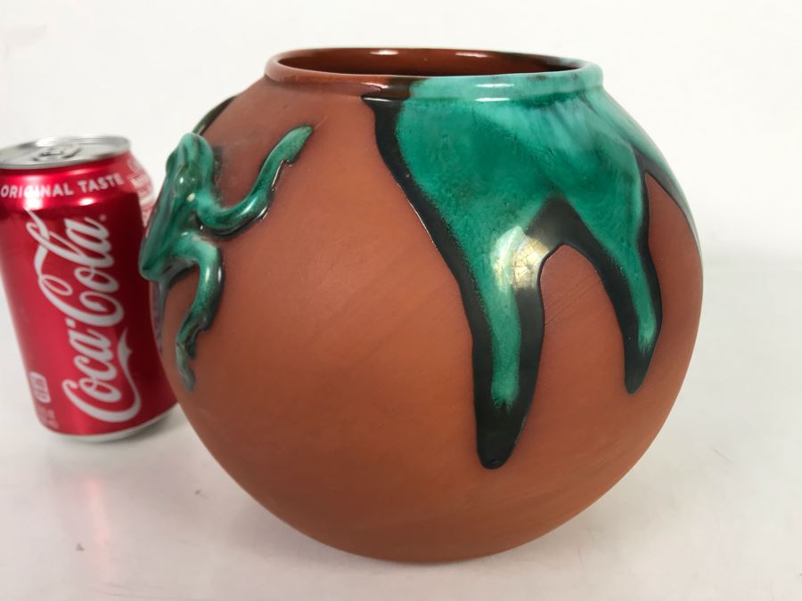 Art Pottery With Relief Figural Frog 9W X 6.5H [Photo 4]