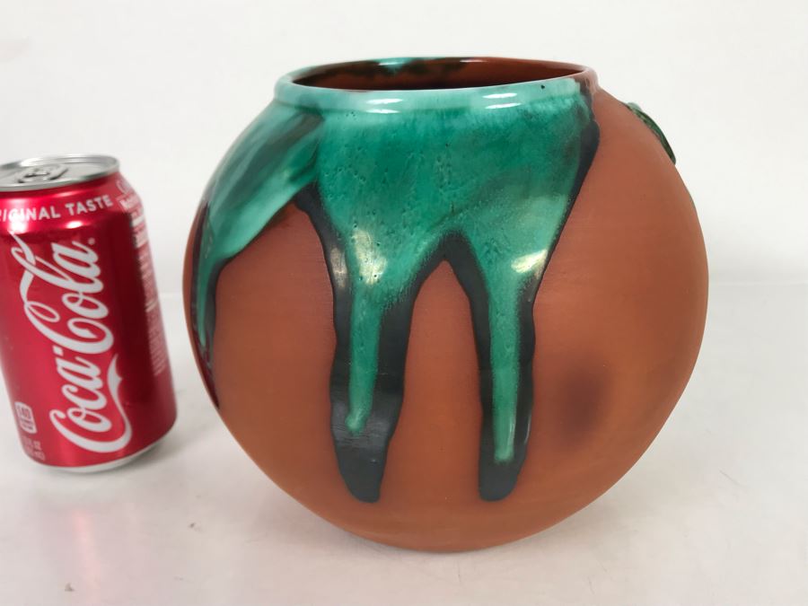 Art Pottery With Relief Figural Frog 9W X 6.5H [Photo 3]