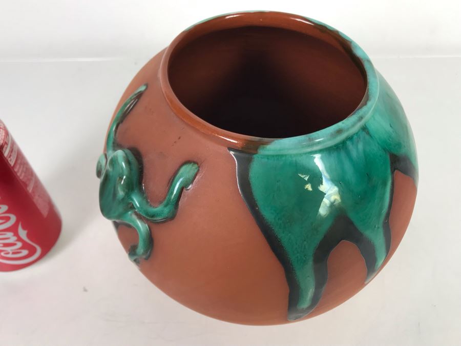 Art Pottery With Relief Figural Frog 9W X 6.5H [Photo 5]