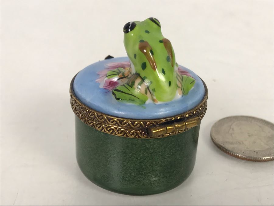Limoges Porcelain Box With Figural Frog On Lid Jewels Of Carmel [Photo 6]